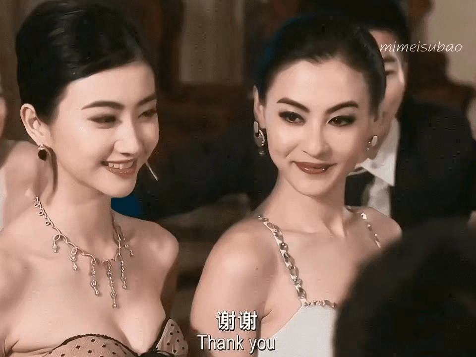 终于理解金主爸爸的眼光，景甜颜值巅峰期时靓过张柏芝，眼神清澈笑容单纯，真的是太美