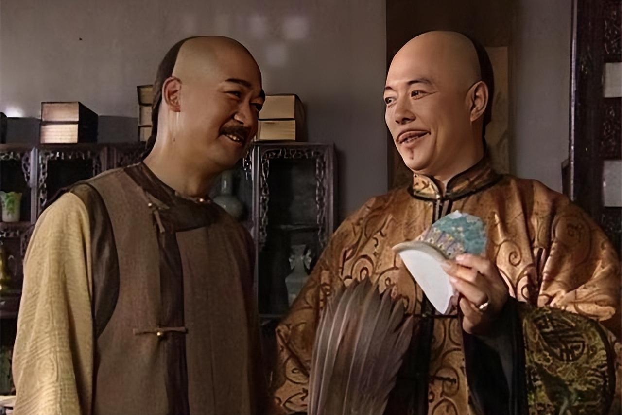 有一次，乾隆对纪晓岚说：“有一句《四书》上的话，非常难以对出下联。”纪晓岚夸下海