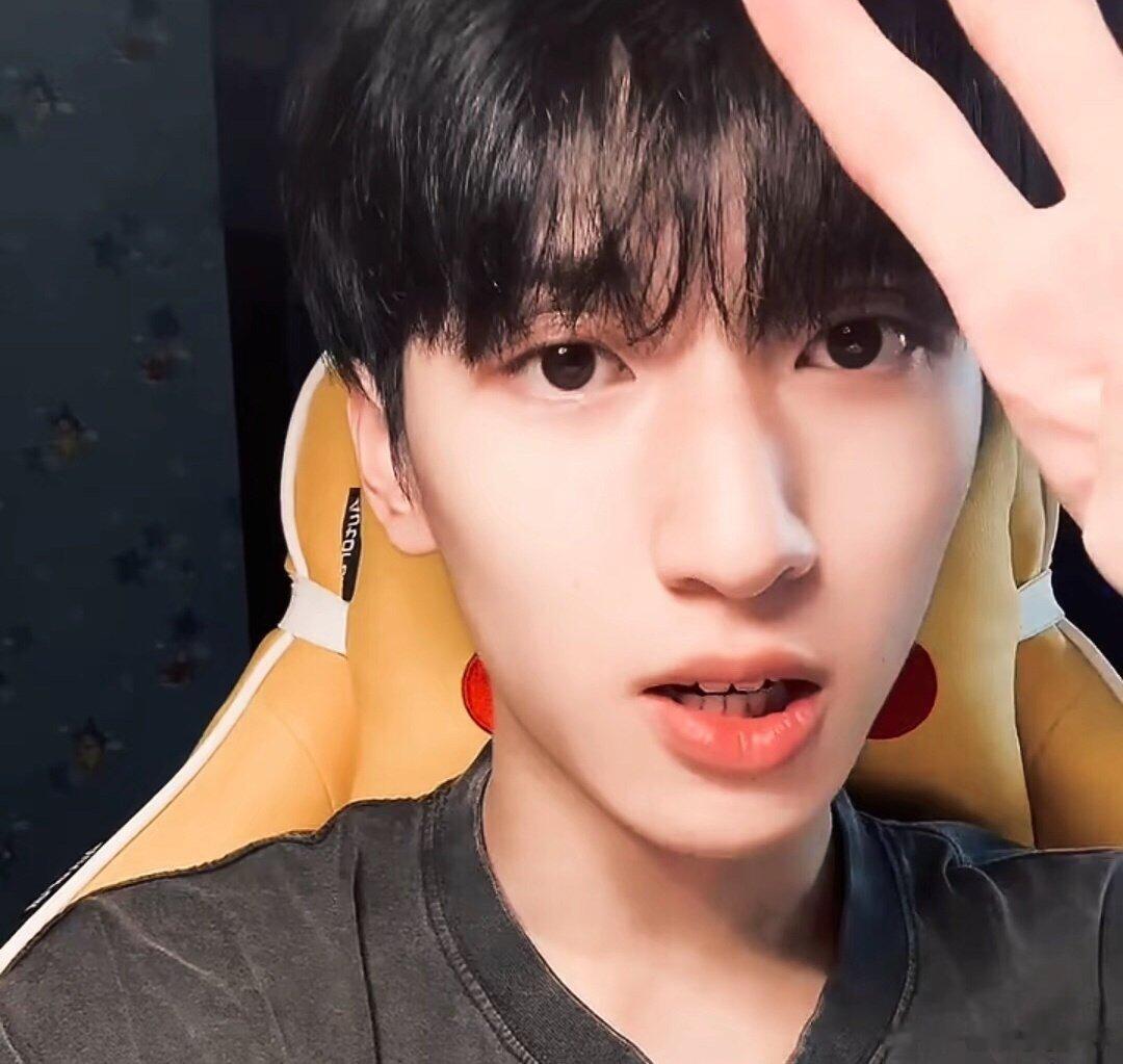 #严浩翔[超话]#🦁 #严浩翔 浩事成双福运来# 🦁 #严浩翔获楼斯卡最佳哔