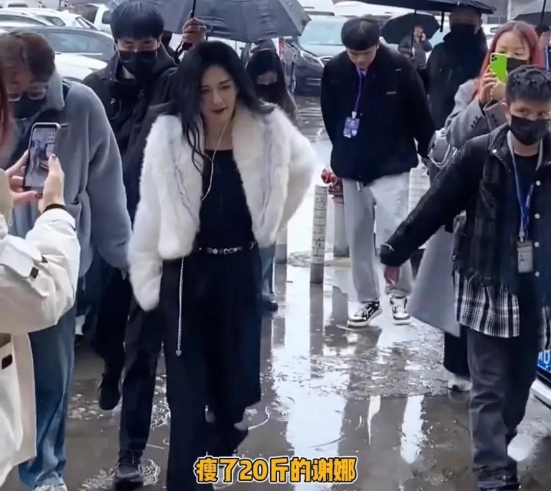 瘦了20斤的谢娜，真有拽姐那味了[捂脸][捂脸][捂脸][捂脸]医美肯定有新技术