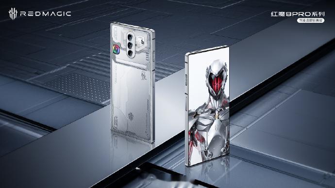 红魔8Pro 全新配色，氘锋透明银翼版第四代UDC全面屏，第二代骁龙8+满血版L