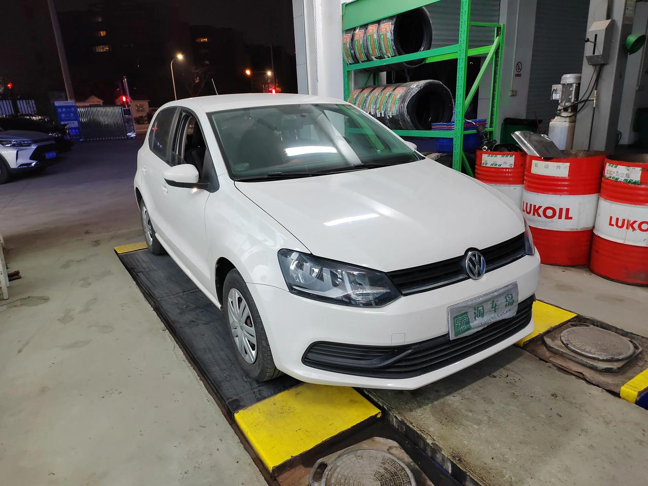 帮卖：15年手动1.4L大众POLO，皮实耐用车型，省油好开好停，代步方便，9万