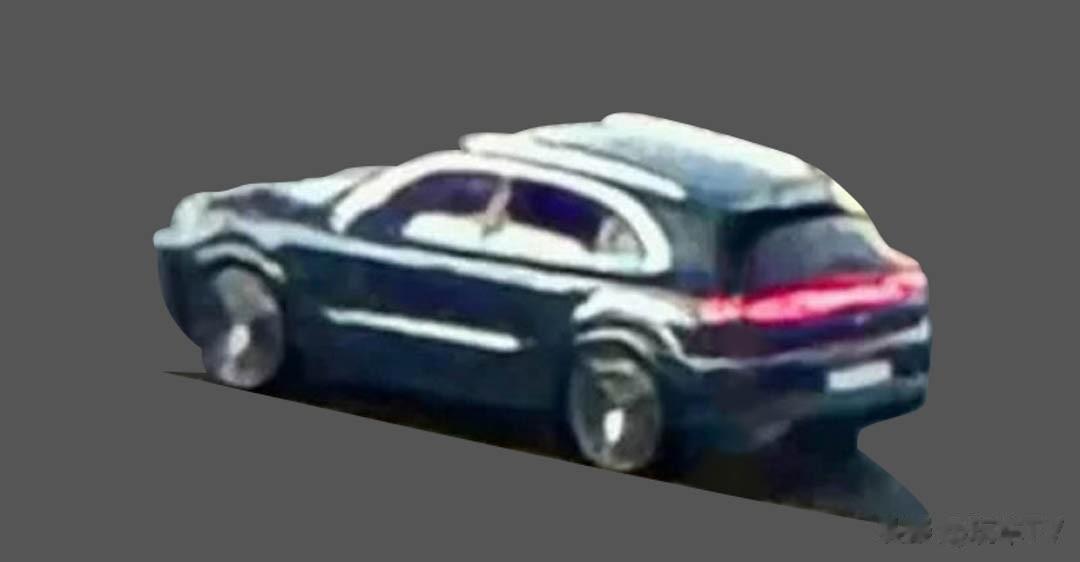 【保时捷新款卡宴曝光！外观“脱胎换骨” 最快上半年发布！】近日，新款保时捷卡宴谍