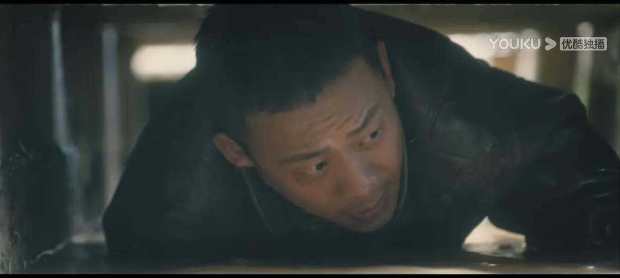 看张译新剧千万别吃东西，吓死宝宝了，还倒胃口！

没想到尺度这么大，连续几起雨夜