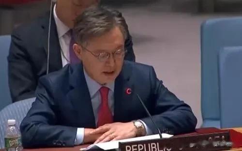 韩国驻联合国大使: 朝鲜是唯一嘲笑联合国的国家

在美国鼓捣下要求联合国对朝鲜发