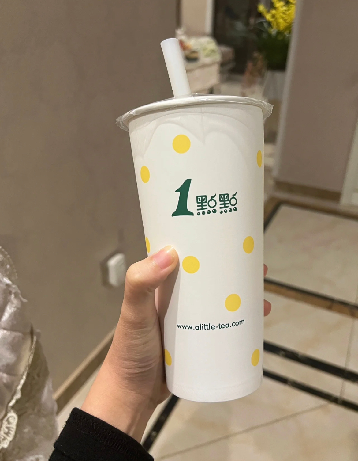 需要明白的几个做人道理1、别人说话的时候不插嘴，等别人说完再说。2、去别人家做客