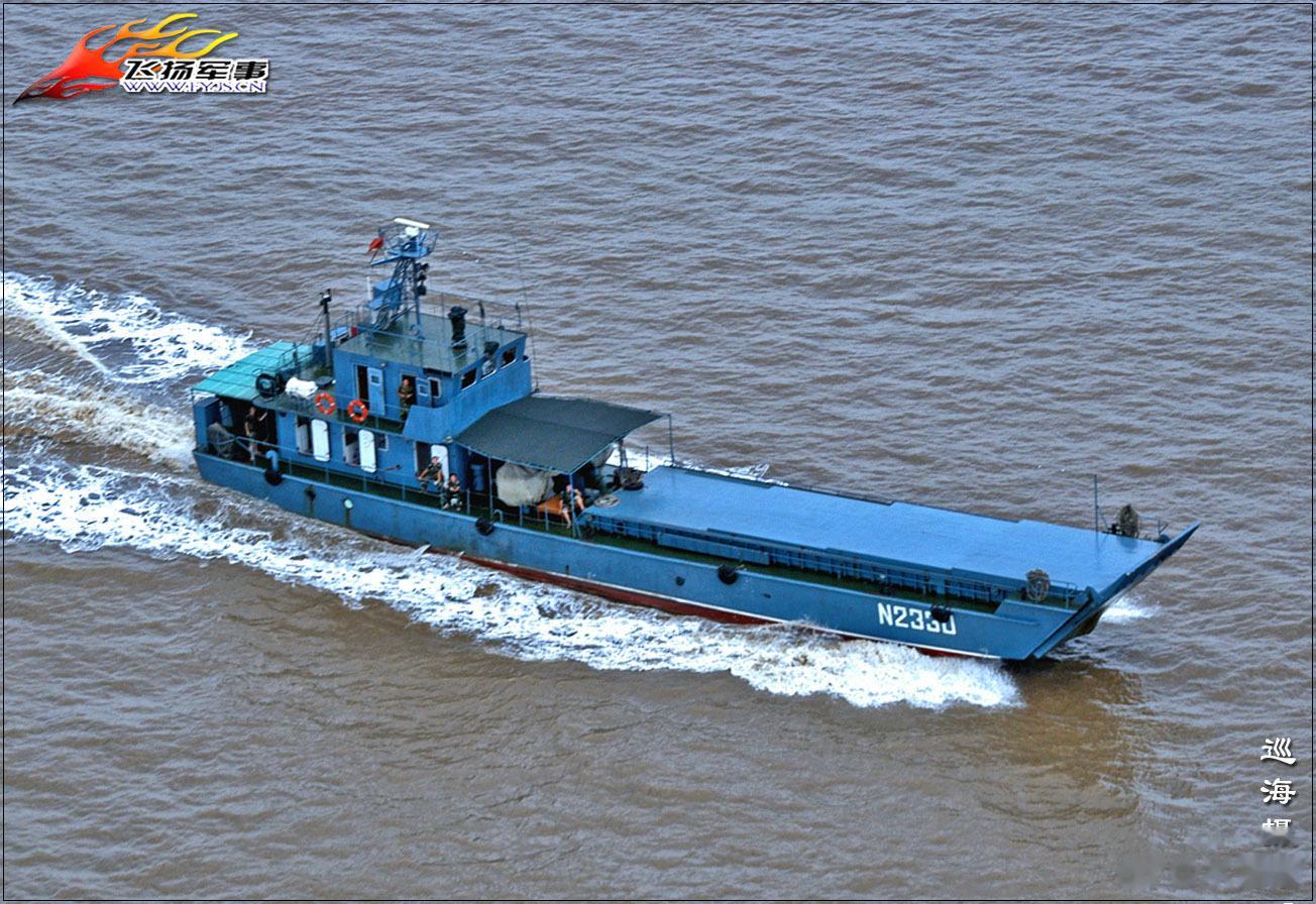 巡海老师经典作品航行中的陆军069型小型登陆艇 N2330艇 ​​​