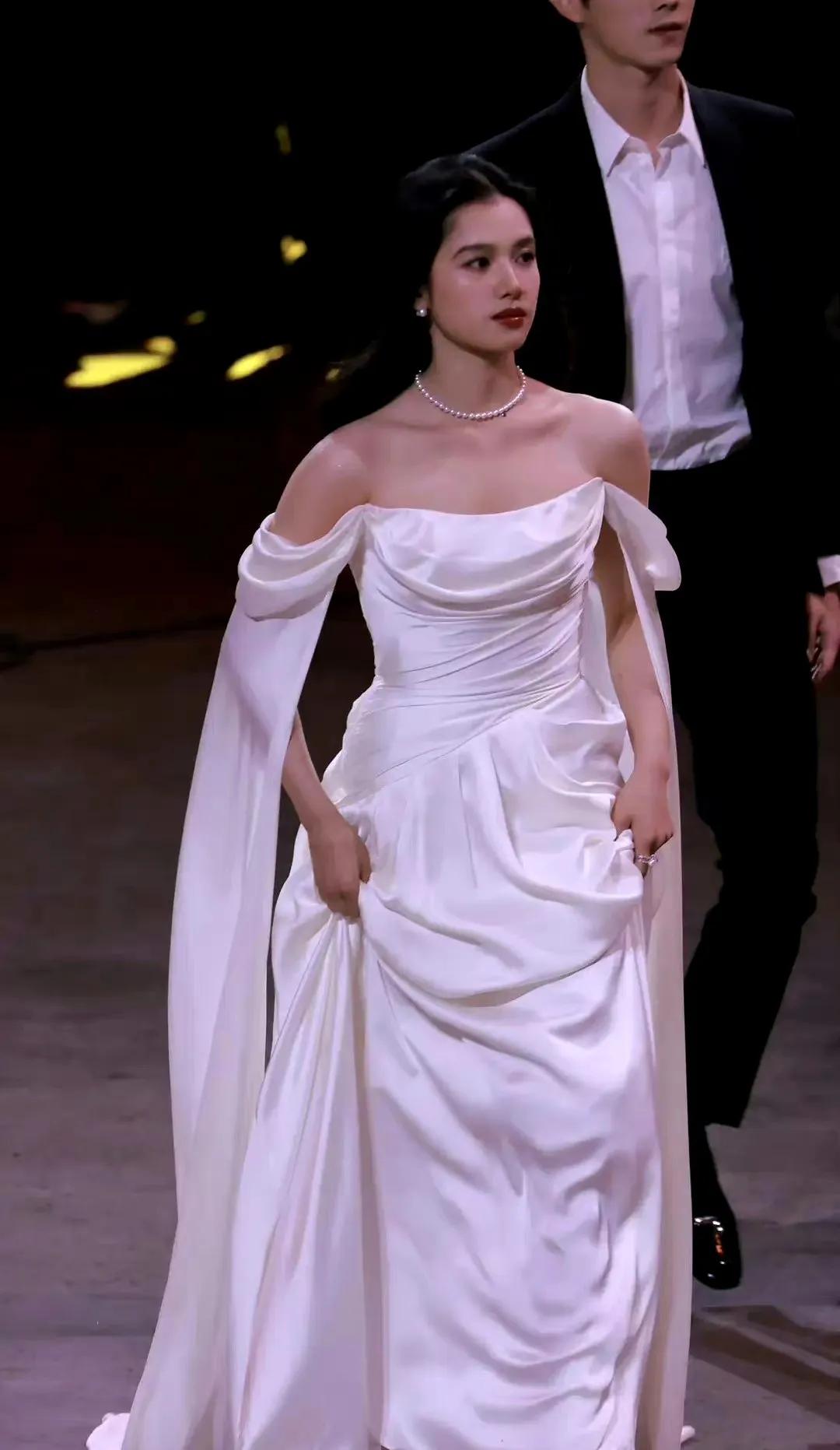 内娱女明星张婧仪这个造型好漂亮