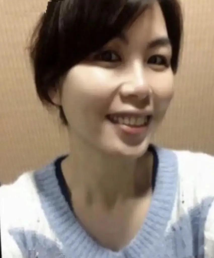 大家还记得这个半老徐娘吗？她叫许佳滢，当年37岁的她，利用金钱和美色成功腐蚀了一