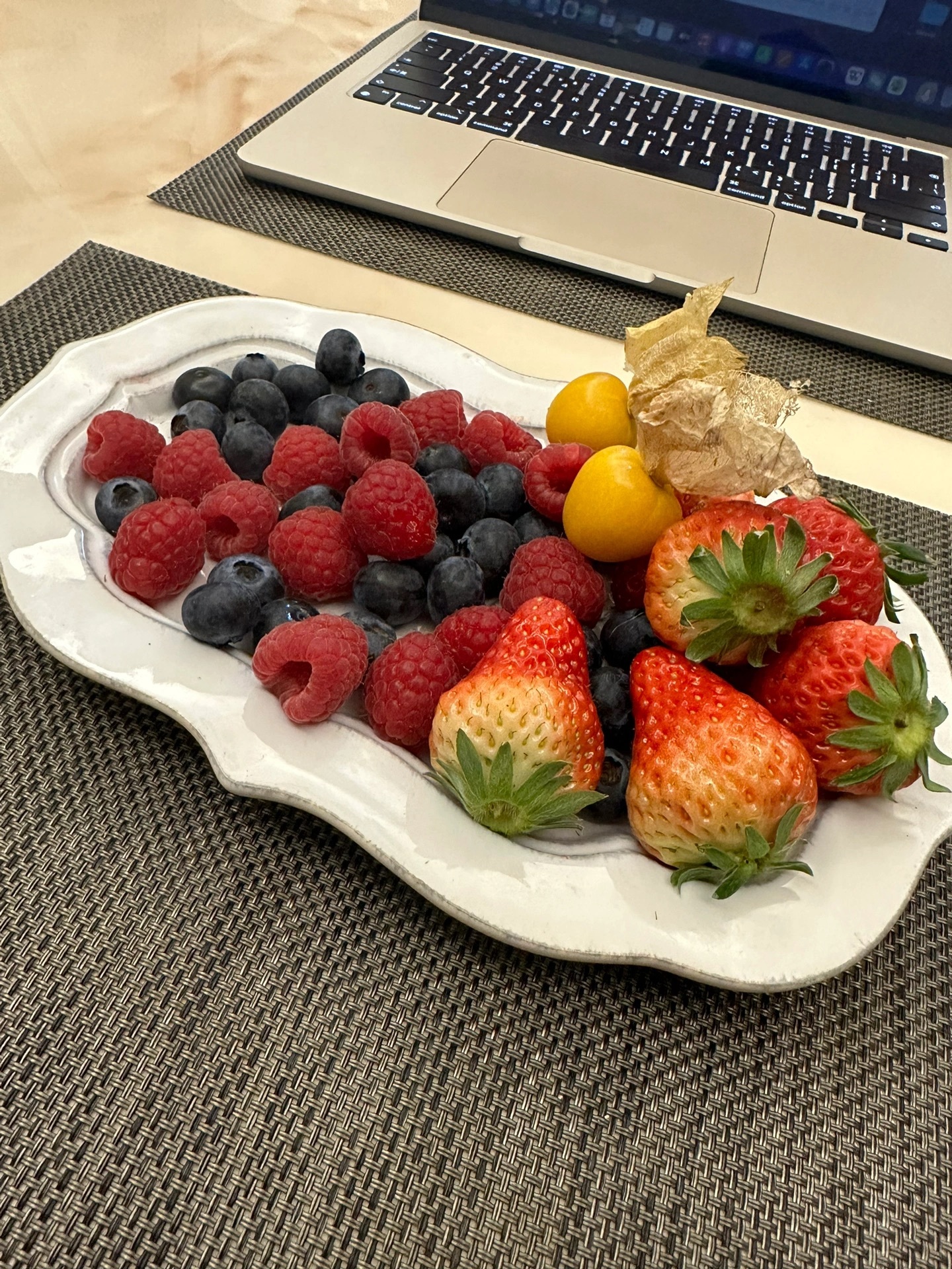 今日莓莓们的一天…🍓🫐树莓…果子 ​​​
