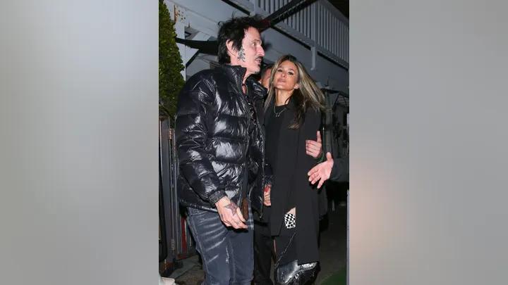 汤米·李 (Tommy Lee ) 和妻子布列塔尼·弗兰 (Brittany F