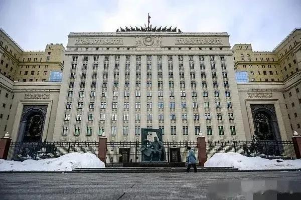 最新战报！俄罗斯国防部官宣，过去24小时内，仅仅在顿涅茨克方向，敌军不可复原的损