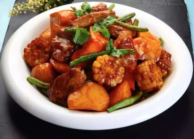 东北哪道菜最好吃？经过评选，这7道东北菜比较出名，你吃过几种